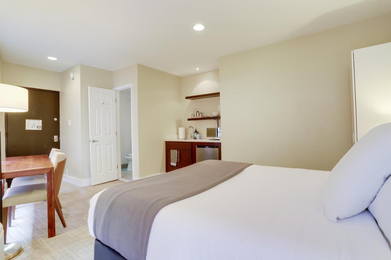 Sojourn At Dupont Place Hotel 2*